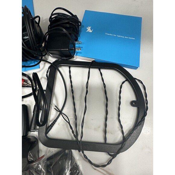 Sirius Dock play + Complete Vehicle Kit Satellite Stratus 5 Radio - SV5TK1 -NEW! - Picture 9 of 11